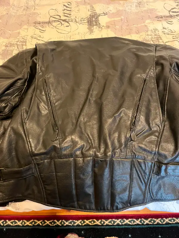 Black Leather Men's  Lined Jacket Size XL in Other in Chatham-Kent - Image 3