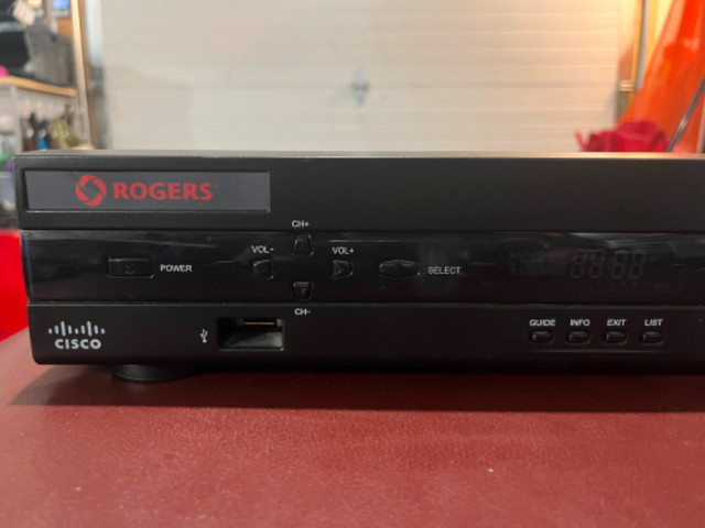 Rogers 8300HD and 8642HD boxes in Video & TV Accessories in Ottawa - Image 4