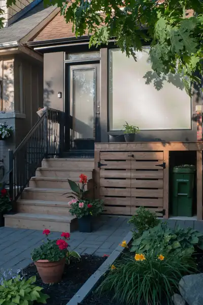 3-Bedroom Furnished Home with Parking – 6-Month Lease – Danforth