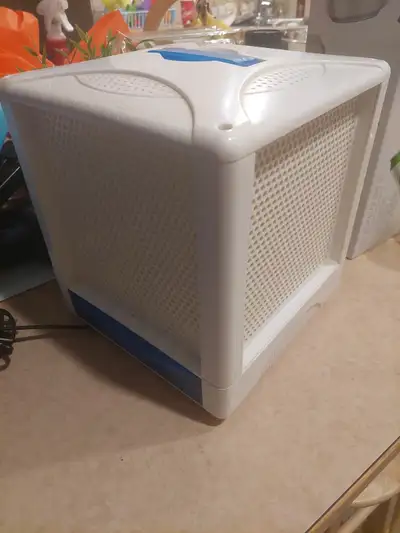 Lite-Brite, 4 sided, works great, w/bulb and pcs $20 Pickup in west Calgary (Valley Ridge) Spend $50...
