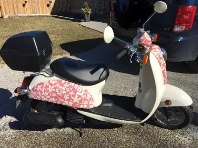 2007 Honda Jazz Scooter for sale. 50cc automatic gas scooter. scooter for sale as is, it has not be...
