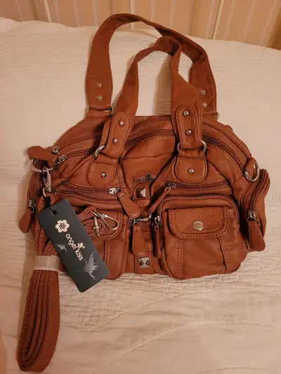 NEW, Super-Cute Purse with Handy Pockets, View more