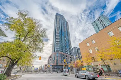 Downtown 2 Bedrooms Condo