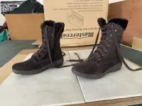 Brand new Women lined Winter Boots, size 7