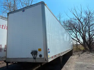 - excellent condition - translucent reinforced fiberglass roof - full length steel logistics posts f...