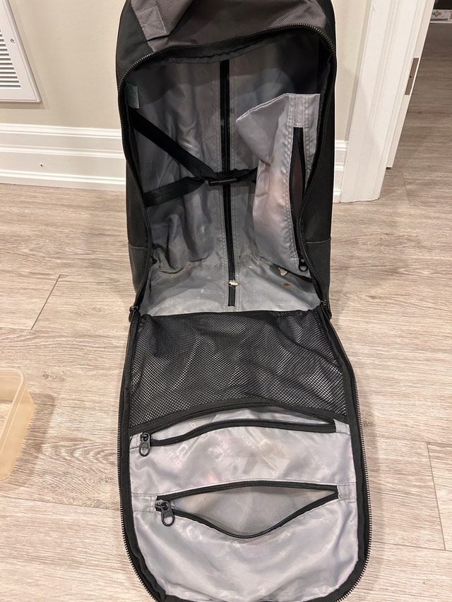 Free rolling, backpack Free Stuff City of Toronto Kijiji