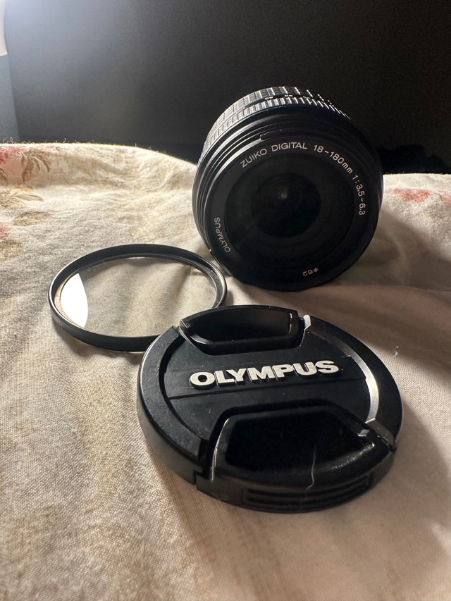 Olympus Digital zuiko lens 18-180 f/3.5-6.3 dans Appareils photo et caméras  à Laval/Rive Nord - Image 3