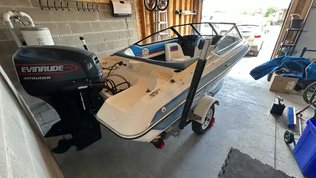 1990 Sunbird SPL 160 bowrider with 1998 Envirude 115HP. in Powerboats & Motorboats in Trenton - Image 4