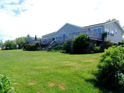Beautiful cottage on the Northumberland Straight, View more