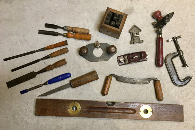 FINE VINTAGE TOOLS STANLEY, CHISELS, LEVEL, C CLAMPS, DRAWKNIFE in Hand Tools in City of Toronto