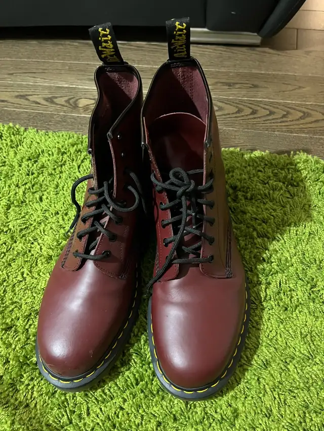 Dr. Martens Boots in Men's Shoes in Markham / York Region - Image 4