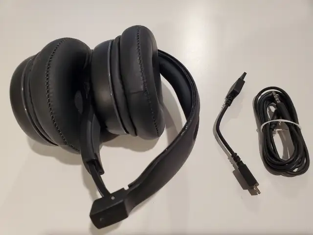 Skullcandy Wireless Over-Ear Headphones552492823541852162