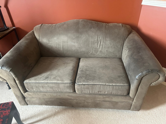 Free couch and loveseat in Couches & Futons in La Ronge - Image 2