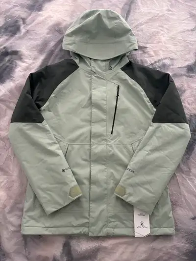 Brand New Women’s Gore Tex Ski/Snowboard Jacket Size Small, View more