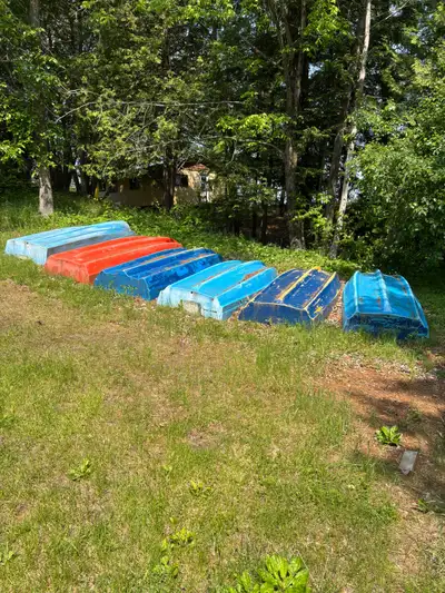 Fibreglass boats. Various conditions. Good cottage boat. Take one or all for $500