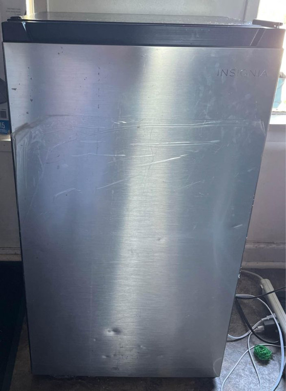 Insignia 4.4 Cu. Ft. Freestanding Bar Fridge - Stainless Steel in Refrigerators in Delta/Surrey/Langley