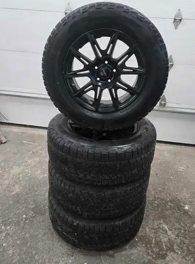 17" x 7.5" Fast Rims and 235/65R17 Hercules Winter tires. They came off a 2021 Acura RDX. Bolt patte...