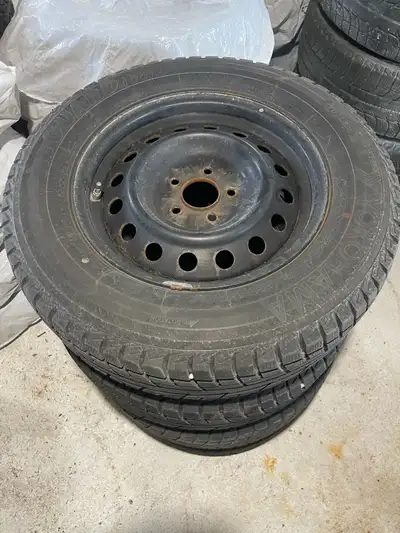 Very good shape. 8/32 tread left. Bore size 67.1 Fits most Honda, Mazda, Nissan, Mitsubishi, Toyota