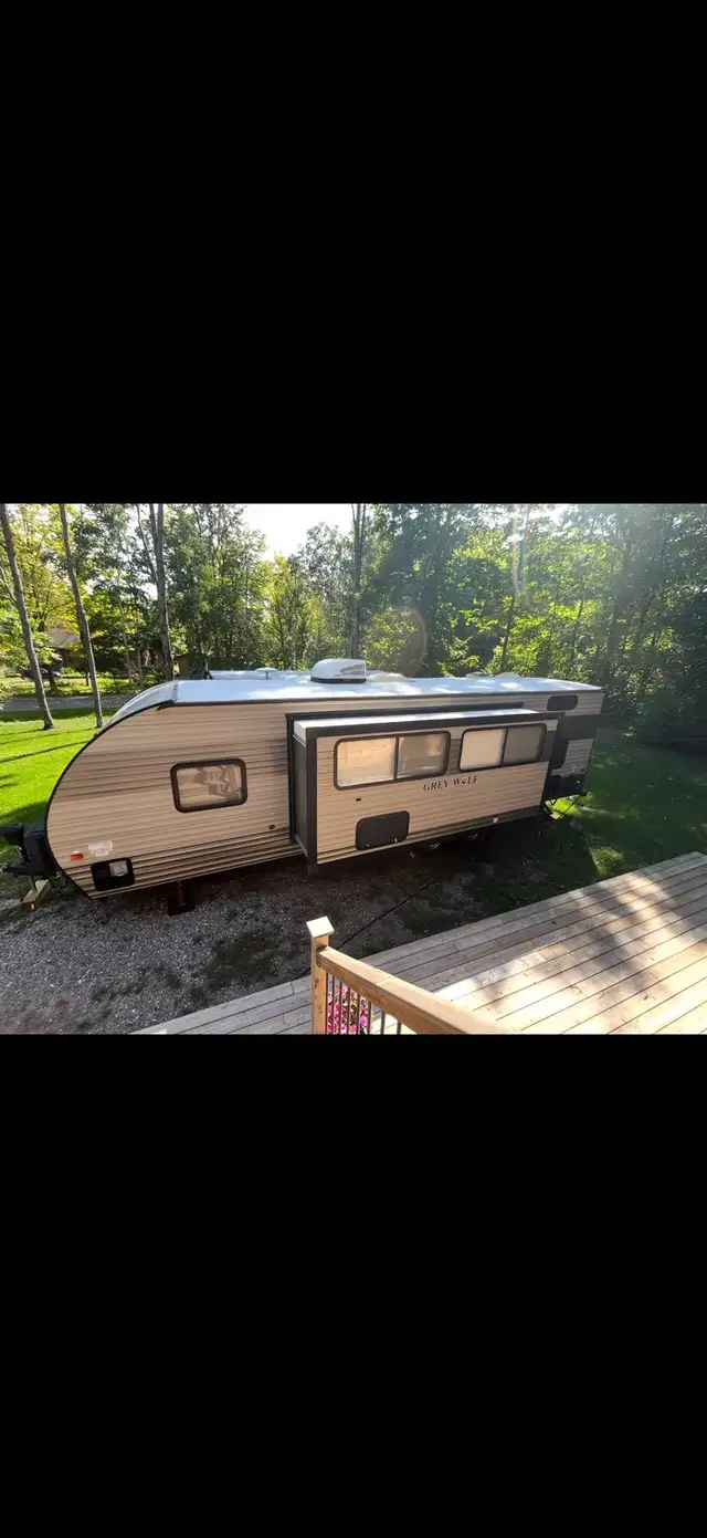 2018 Cherokee Grey Wolf Limited 26dbh Camper Trailer in Travel Trailers & Campers in Sudbury - Image 3