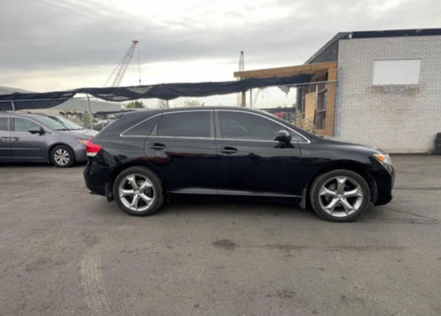 2010 venza for sale in Cars & Trucks in Mississauga / Peel Region - Image 2