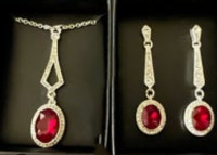 New Avon Earrings and Necklace Set