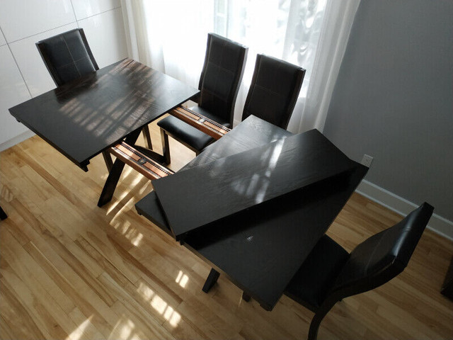 Set de salle à manger en bois massif en très bon état NÉGOCIABLE dans Mobilier de salle à manger et cuisine  à Ville de Montréal - Image 2