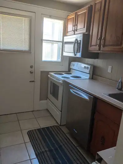 This apartment in St. Thomas is now available for rent, offering a comfortable and convenient living...