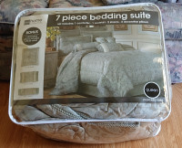 BRAND NEW Comforter and pillow set