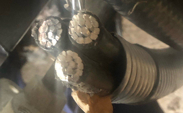 Aluminum Teck cable rated for 205 amps in Electrical in Pembroke