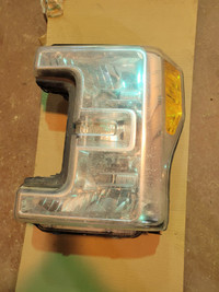driver side headlight for a 2017 f350 lariat