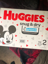 Huggies size 2 baby diapers 20$