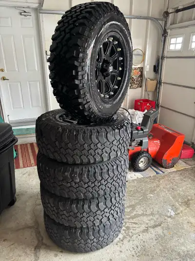 -5 rims and Tires -255/75/R17 -XD Series Rims -BF Goodrich Mud Terrain Tires -All 5 tires have origi...