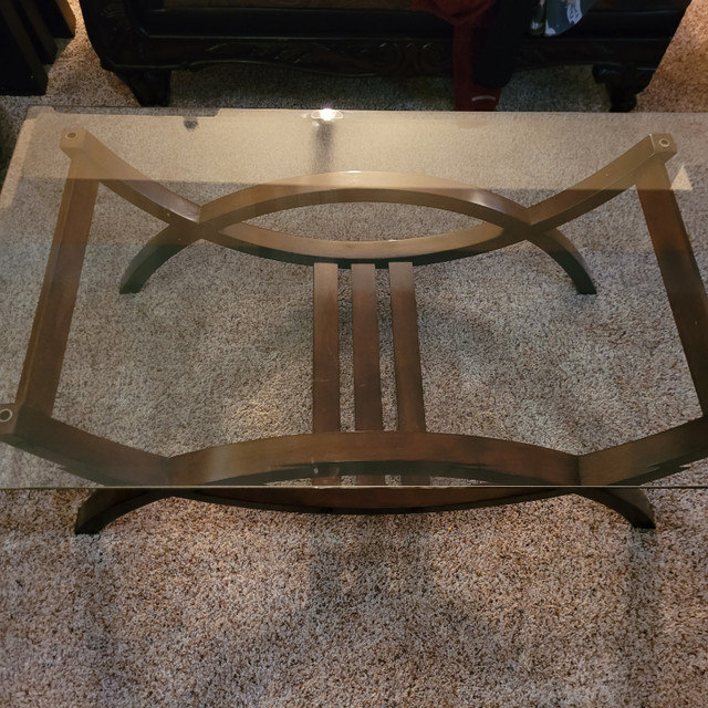 Coffee and end table in Coffee Tables in Windsor Region - Image 2