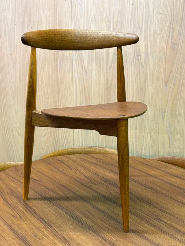 1950s Teak and Oak “Heart” Dining Table and Chairs in Dining Tables & Sets in Victoria - Image 7