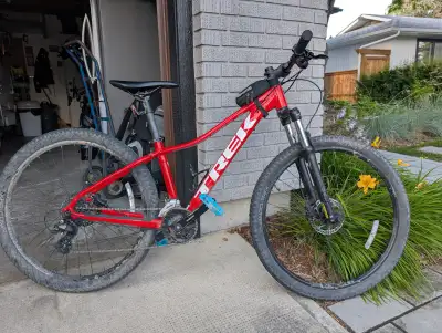 Mountain Bike - Marlin 5 Trek - 27.5 inch, View more