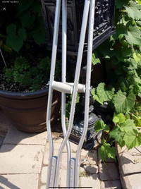 Nice crutches adjustable for $30 firm. Finch/Middlefield