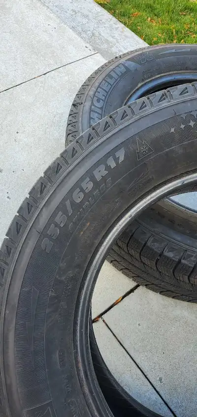 Michelin winter tires 55to 60 % tred left no holes or patches 235 65 17