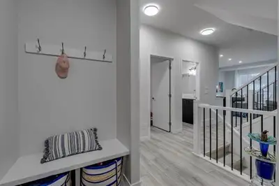 Available on August 5,2026. Rent: $700 to $1000 8 min bus to Somerset - Bridlewood CTrain Station.(A...