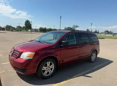 Selling my Dodge Grand Caravan SE. It's been a very reliable van and runs and drives great. It has 2...