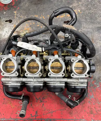 Used OEM Yamaha Throttle Bodies Low KM Slides are good, perfect Should just bolt on