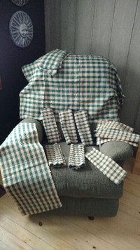 Gingham fabric (placemats, curtains, runner)