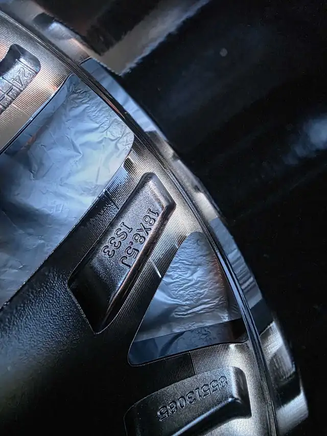 2024-2026 Chevrolet Silverado 1500 EV 18 inch Rims in Tires & Rims in Oshawa / Durham Region - Image 5