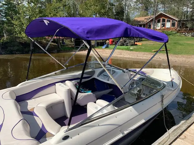 Larson SEI 206 Bow Rider I/O For Sale in Powerboats & Motorboats in Renfrew - Image 6