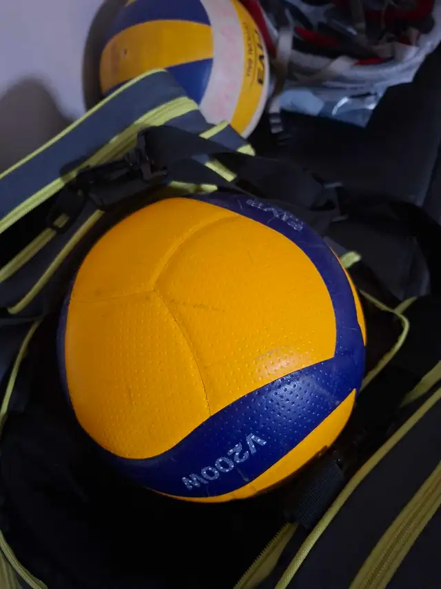 looking for volleyball players on Friday nights