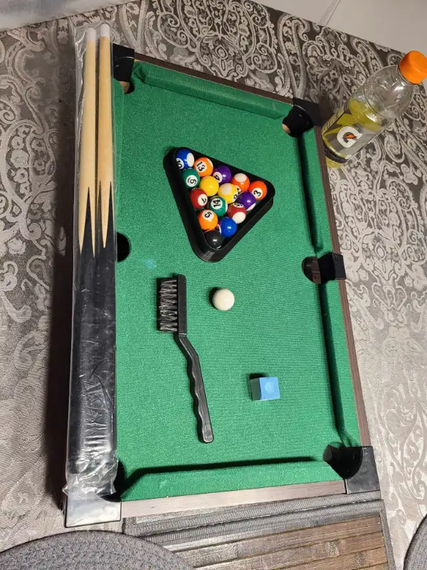 Mini Table Top Billiard Set in Toys & Games in Calgary - Image 3