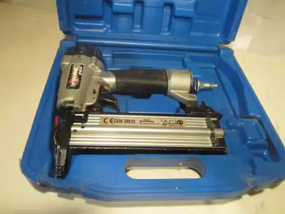 Canwood Pro Brad Nailer 18 gauge 2 1/8", GUC, as per photos, pick up in Spring Lake (and shoot a few...