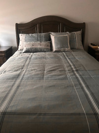 Grey/blue bedding
