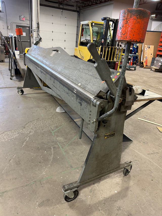 10’ manual pan and box brake in Other Business & Industrial in Calgary - Image 2