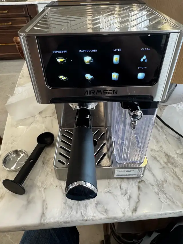 AIRMSEN ESPRESSO AND CAPPUCCINO MACHINE in Coffee Makers in Kitchener / Waterloo - Image 4