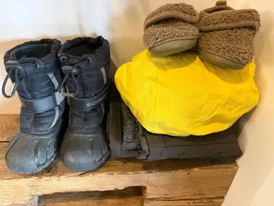 FREE 2T and 3T clothing/boots/jackets, View more